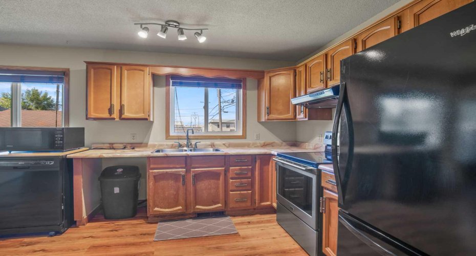 4833 49 Street, Olds, Alberta T4H 1E3, 4 Bedrooms Bedrooms, ,2 BathroomsBathrooms,Residential,For Sale,49,A2323798