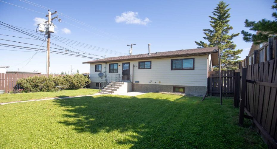 4833 49 Street, Olds, Alberta T4H 1E3, 4 Bedrooms Bedrooms, ,2 BathroomsBathrooms,Residential,For Sale,49,A2323798