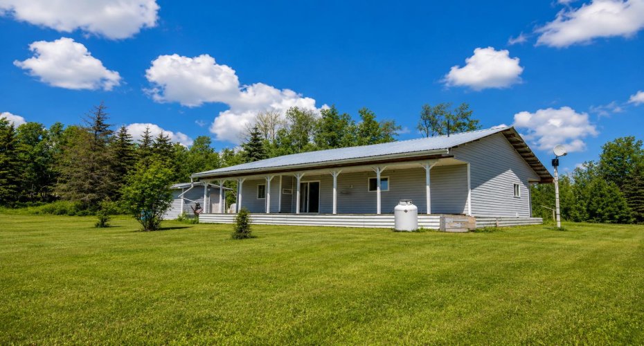 745067 55 Range, Rural Grande Prairie No. 1, County of, Alberta T0H3C0, 3 Bedrooms Bedrooms, ,1 BathroomBathrooms,Residential,For Sale,55,A2323803