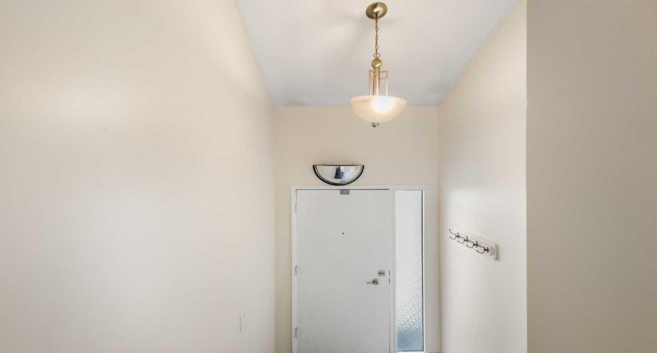 1305 Glenmore Trail, Calgary, Alberta T2V 4Y8, 2 Bedrooms Bedrooms, ,2 BathroomsBathrooms,Residential,For Sale,Glenmore,A2323811