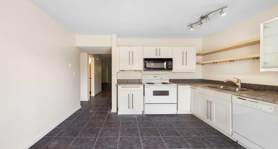 1305 Glenmore Trail, Calgary, Alberta T2V 4Y8, 2 Bedrooms Bedrooms, ,2 BathroomsBathrooms,Residential,For Sale,Glenmore,A2323811