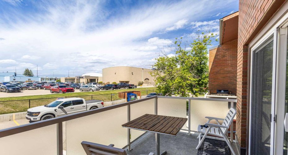 1305 Glenmore Trail, Calgary, Alberta T2V 4Y8, 2 Bedrooms Bedrooms, ,2 BathroomsBathrooms,Residential,For Sale,Glenmore,A2323811