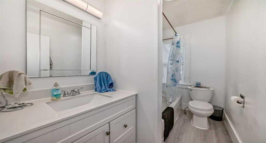 Main Floor Full Bathroom