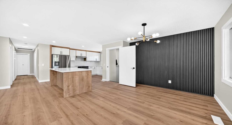 704 Malvern Drive, Calgary, Alberta T2A 6B7, 5 Bedrooms Bedrooms, ,3 BathroomsBathrooms,Residential,For Sale,Malvern,A2323830