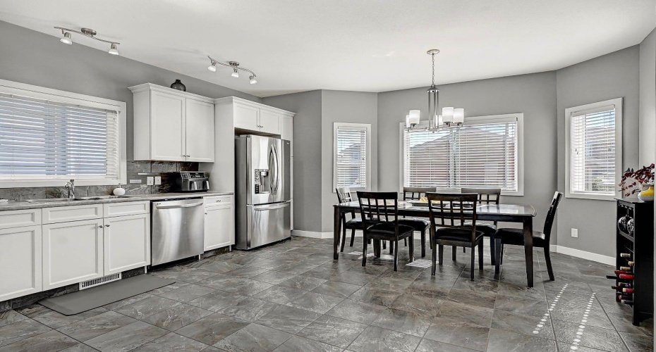 9409 88A Street, Grande Prairie, Alberta T8X 0H2, 3 Bedrooms Bedrooms, ,3 BathroomsBathrooms,Residential,For Sale,88A,A2323835