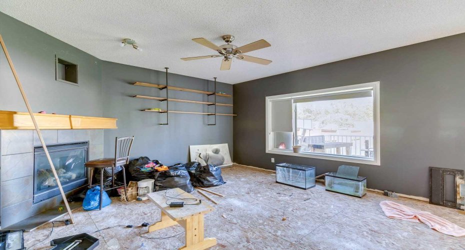 56 Crystal Shores Place, Okotoks, Alberta T1S 2G3, 3 Bedrooms Bedrooms, ,3 BathroomsBathrooms,Residential,For Sale,Crystal Shores,A2306869