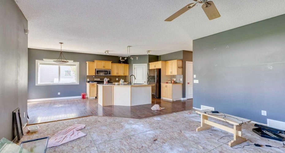 56 Crystal Shores Place, Okotoks, Alberta T1S 2G3, 3 Bedrooms Bedrooms, ,3 BathroomsBathrooms,Residential,For Sale,Crystal Shores,A2306869