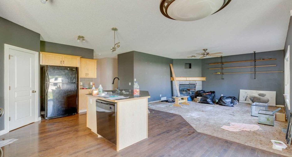 56 Crystal Shores Place, Okotoks, Alberta T1S 2G3, 3 Bedrooms Bedrooms, ,3 BathroomsBathrooms,Residential,For Sale,Crystal Shores,A2306869