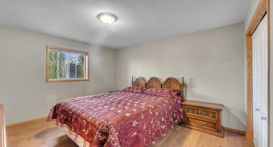 185 West Lakeview Drive, Chestermere, Alberta T1X 1K2, 7 Bedrooms Bedrooms, ,3 BathroomsBathrooms,Residential,For Sale,West Lakeview,A2307755