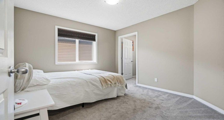 379 Cimarron Boulevard, Okotoks, Alberta T1S 2L8, 4 Bedrooms Bedrooms, ,4 BathroomsBathrooms,Residential,For Sale,Cimarron,A2322714