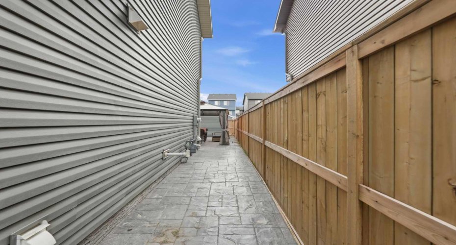 225 Fireside Drive, Cochrane, Alberta T4C 2L4, 3 Bedrooms Bedrooms, ,3 BathroomsBathrooms,Residential,For Sale,Fireside,A2323609