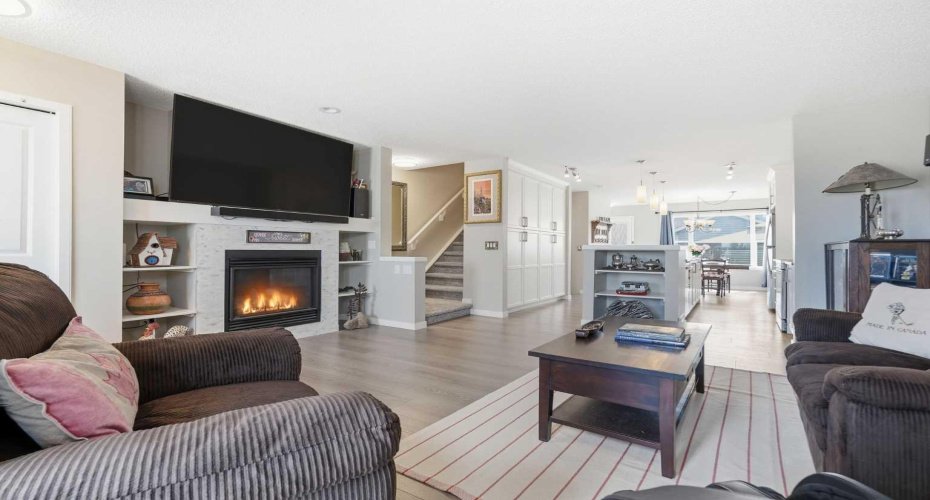 225 Fireside Drive, Cochrane, Alberta T4C 2L4, 3 Bedrooms Bedrooms, ,3 BathroomsBathrooms,Residential,For Sale,Fireside,A2323609