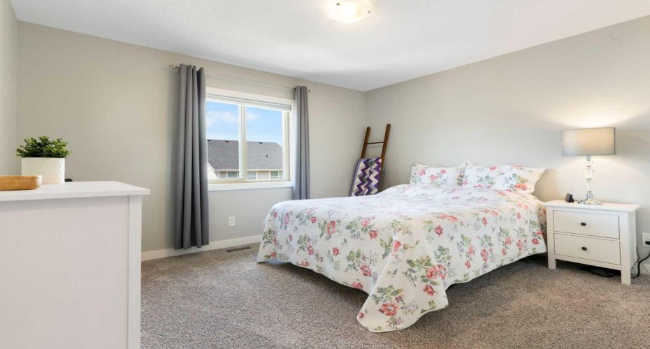 Upstairs Bedroom 2