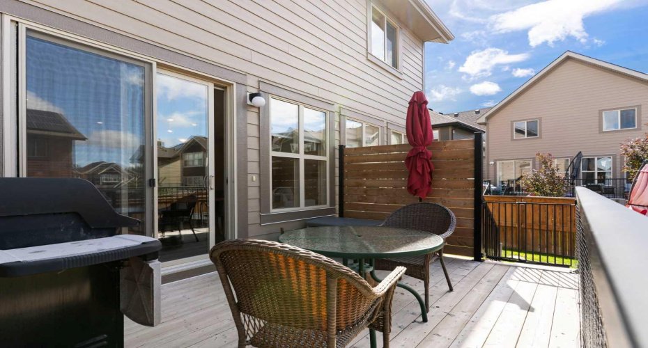264 Riviera Way, Cochrane, Alberta T4C0Z2, 3 Bedrooms Bedrooms, ,4 BathroomsBathrooms,Residential,For Sale,Riviera,A2323729