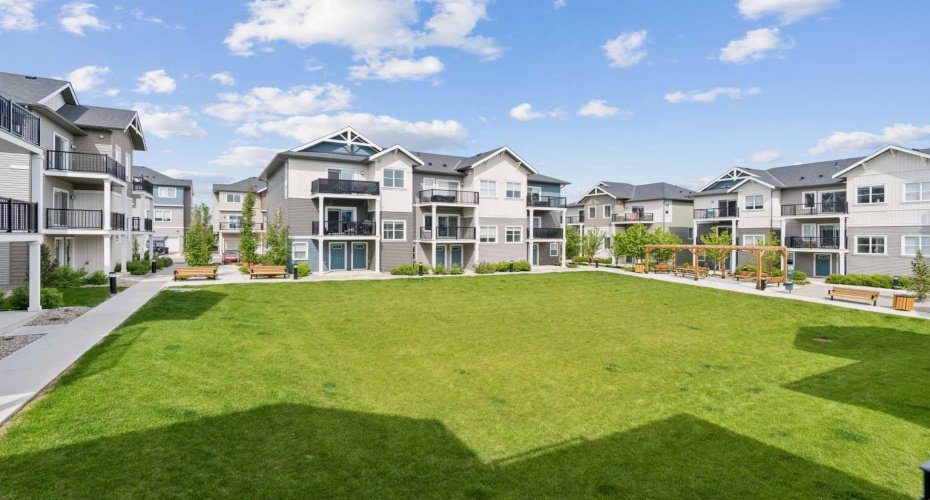 24 Rivercrest Drive, Cochrane, Alberta T4C 2V2, 2 Bedrooms Bedrooms, ,1 BathroomBathrooms,Residential,For Sale,Rivercrest,A2323895