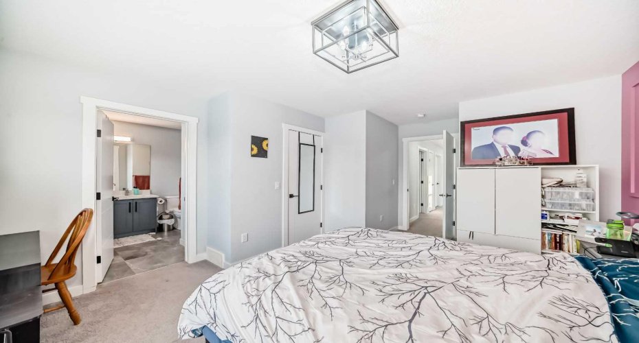 2 Chelsea Bay, Chestermere, Alberta T1x 1Z3, 4 Bedrooms Bedrooms, ,4 BathroomsBathrooms,Residential,For Sale,Chelsea,A2324111