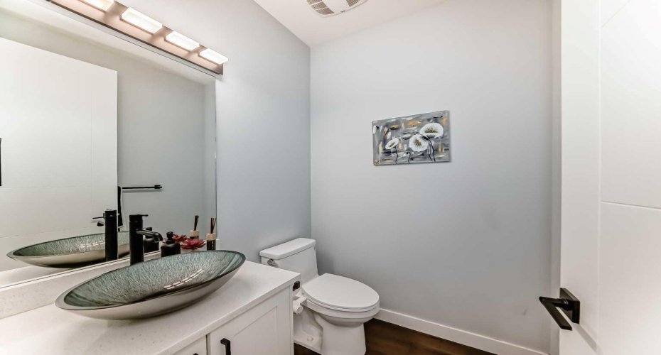 2 Chelsea Bay, Chestermere, Alberta T1x 1Z3, 4 Bedrooms Bedrooms, ,4 BathroomsBathrooms,Residential,For Sale,Chelsea,A2324111