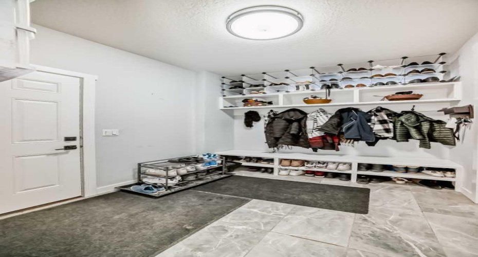 2 Chelsea Bay, Chestermere, Alberta T1x 1Z3, 4 Bedrooms Bedrooms, ,4 BathroomsBathrooms,Residential,For Sale,Chelsea,A2324111
