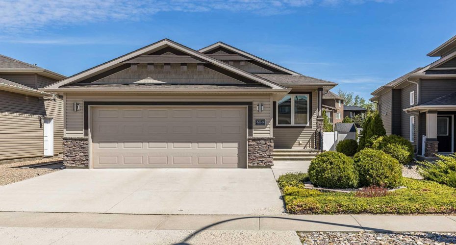 604 Vista Drive, Medicine Hat, Alberta T1B 0N1, 3 Bedrooms Bedrooms, ,3 BathroomsBathrooms,Residential,For Sale,Vista,A2324284