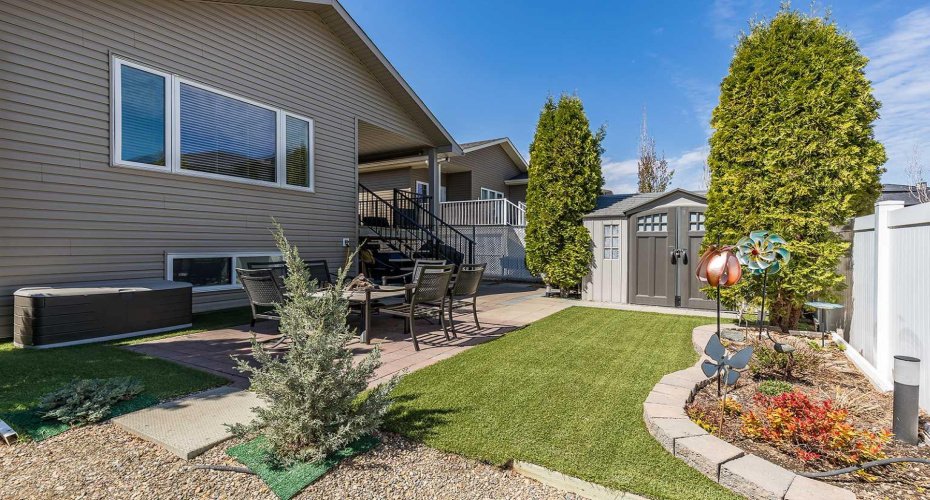 604 Vista Drive, Medicine Hat, Alberta T1B 0N1, 3 Bedrooms Bedrooms, ,3 BathroomsBathrooms,Residential,For Sale,Vista,A2324284