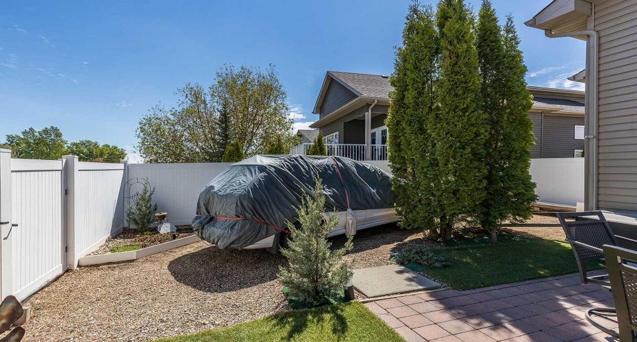 604 Vista Drive, Medicine Hat, Alberta T1B 0N1, 3 Bedrooms Bedrooms, ,3 BathroomsBathrooms,Residential,For Sale,Vista,A2324284