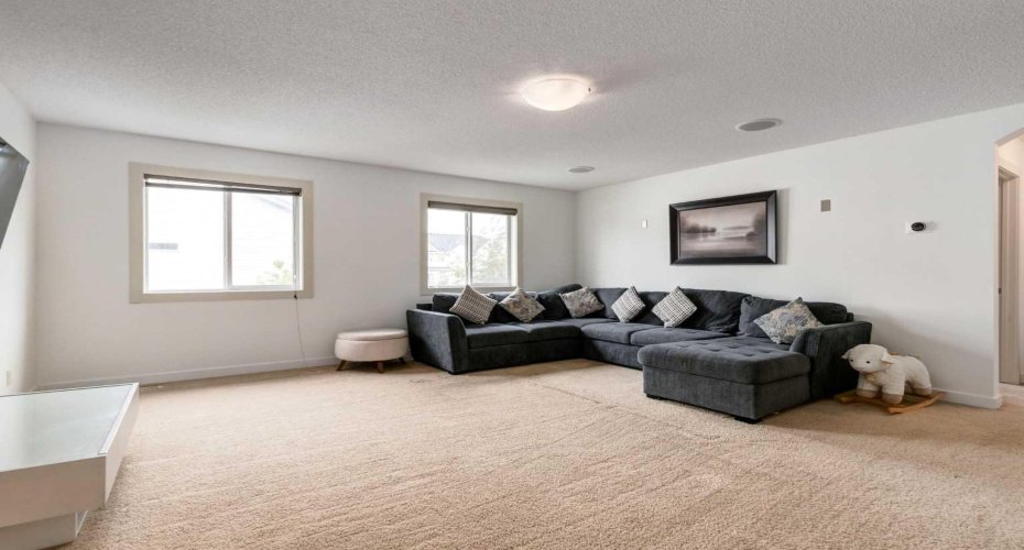 133 Copperleaf Bay, Calgary, Alberta T2Z 0J2, 3 Bedrooms Bedrooms, ,3 BathroomsBathrooms,Residential,For Sale,Copperleaf,A2324296