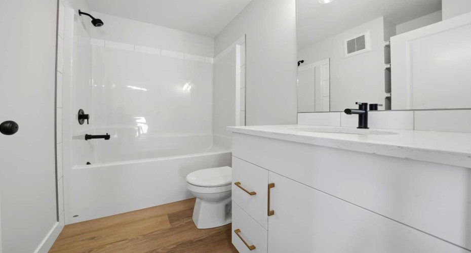 77 Pinnacle Close, Blackfalds, Alberta T4M 0M3, 3 Bedrooms Bedrooms, ,3 BathroomsBathrooms,Residential,For Sale,Pinnacle,A2324304