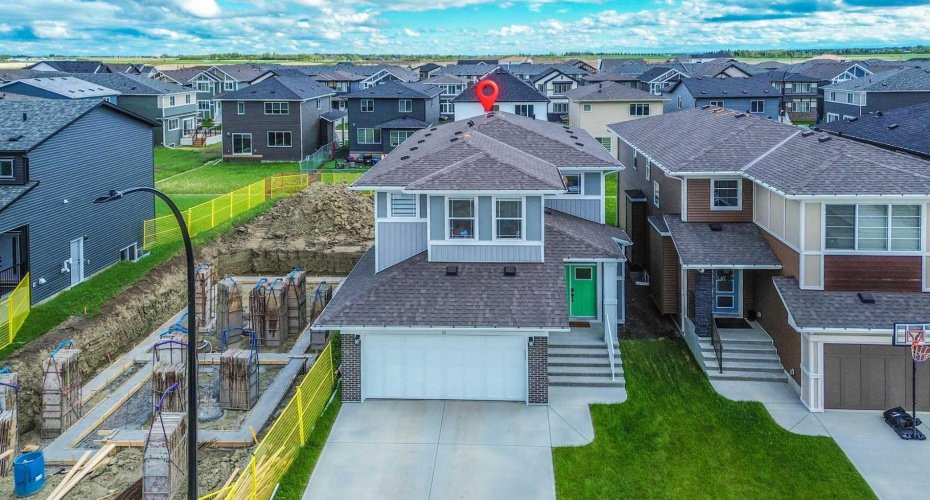 18 Clearwater Lane, Chestermere, Alberta T1X 3A4, 4 Bedrooms Bedrooms, ,3 BathroomsBathrooms,Residential,For Sale,Clearwater,A2324308