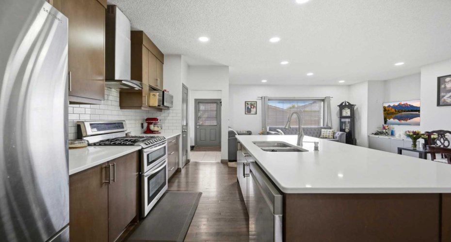 19 Skyview Point Road, Calgary, Alberta T3N0G9, 5 Bedrooms Bedrooms, ,4 BathroomsBathrooms,Residential,For Sale,Skyview Point,A2324310