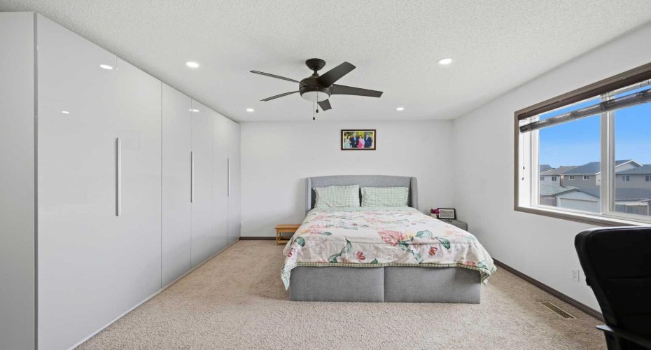 19 Skyview Point Road, Calgary, Alberta T3N0G9, 5 Bedrooms Bedrooms, ,4 BathroomsBathrooms,Residential,For Sale,Skyview Point,A2324310