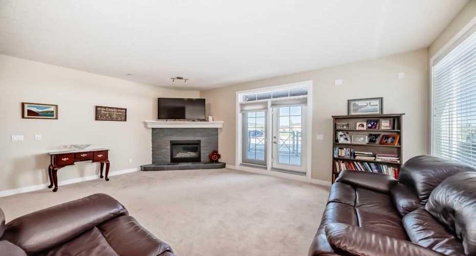 1005A Westmount Drive, Strathmore, Alberta T1P 0C3, 2 Bedrooms Bedrooms, ,2 BathroomsBathrooms,Residential,For Sale,Westmount,A2324313
