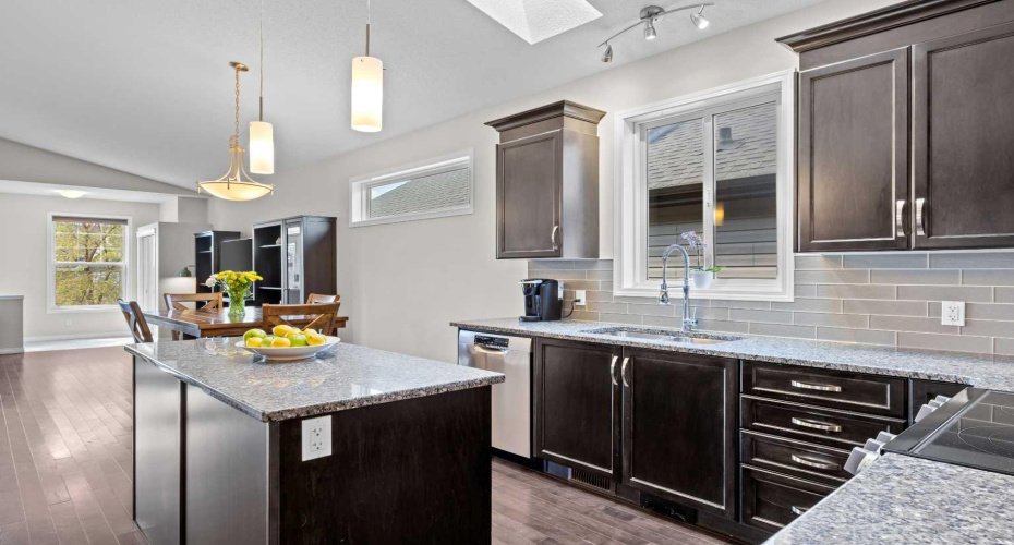 70 Auburn Crest Green, Calgary, Alberta T3M 1P7, 3 Bedrooms Bedrooms, ,3 BathroomsBathrooms,Residential,For Sale,Auburn Crest,A2324314