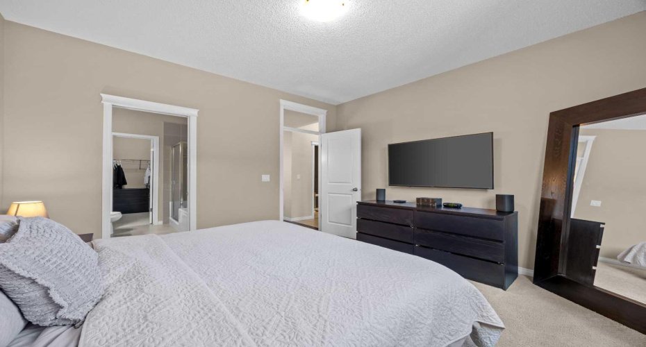 70 Auburn Crest Green, Calgary, Alberta T3M 1P7, 3 Bedrooms Bedrooms, ,3 BathroomsBathrooms,Residential,For Sale,Auburn Crest,A2324314