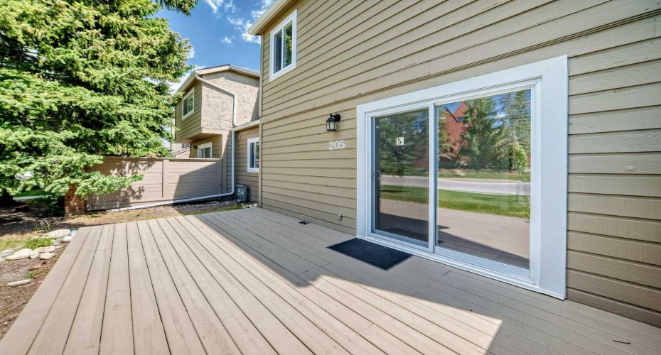 829 Coach Bluff Crescent, Calgary, Alberta T3H 1B1, 2 Bedrooms Bedrooms, ,2 BathroomsBathrooms,Residential,For Sale,Coach Bluff,A2324319