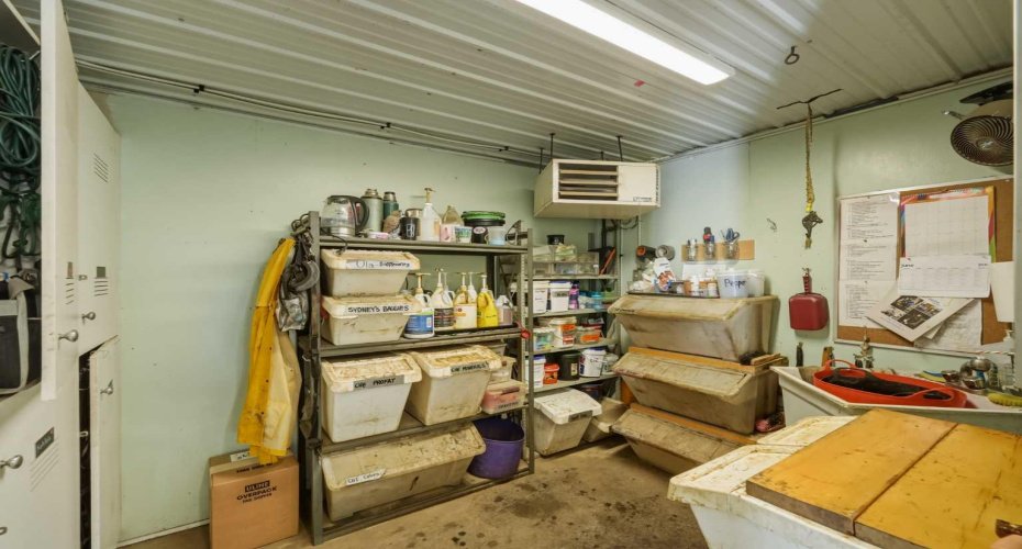 283080 Township Road 254, Rural Rocky View County, Alberta T1Z 0L9, 3 Bedrooms Bedrooms, ,2 BathroomsBathrooms,Residential,For Sale,Township Road 254,A2324335