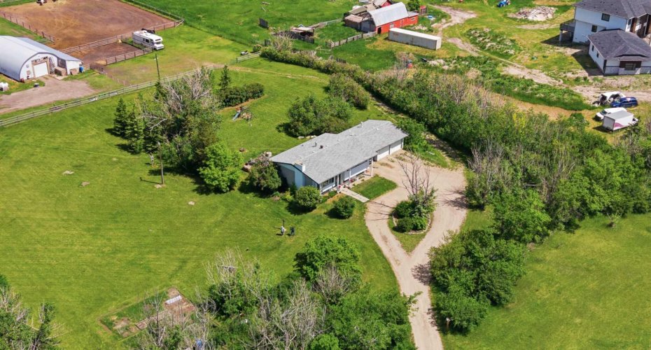283080 Township Road 254, Rural Rocky View County, Alberta T1Z 0L9, 3 Bedrooms Bedrooms, ,2 BathroomsBathrooms,Residential,For Sale,Township Road 254,A2324335