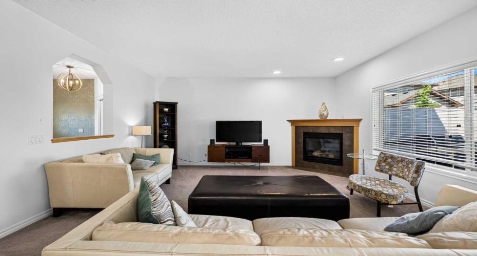 444 Rainbow Falls Way, Chestermere, Alberta T1X 1S6, 3 Bedrooms Bedrooms, ,4 BathroomsBathrooms,Residential,For Sale,Rainbow Falls,A2323843