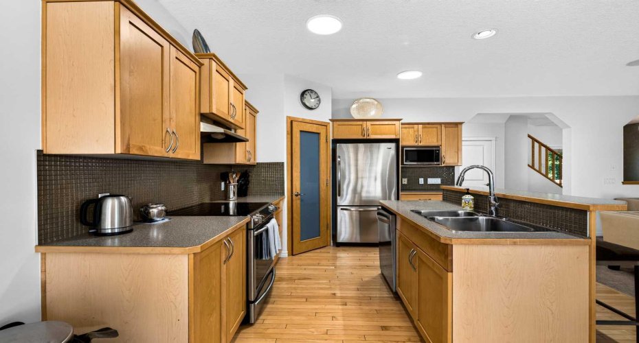 444 Rainbow Falls Way, Chestermere, Alberta T1X 1S6, 3 Bedrooms Bedrooms, ,4 BathroomsBathrooms,Residential,For Sale,Rainbow Falls,A2323843