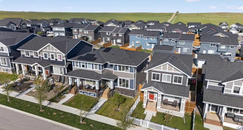 394 Sundown Road, Cochrane, Alberta T4C 2A6, 3 Bedrooms Bedrooms, ,3 BathroomsBathrooms,Residential,For Sale,Sundown,A2324562