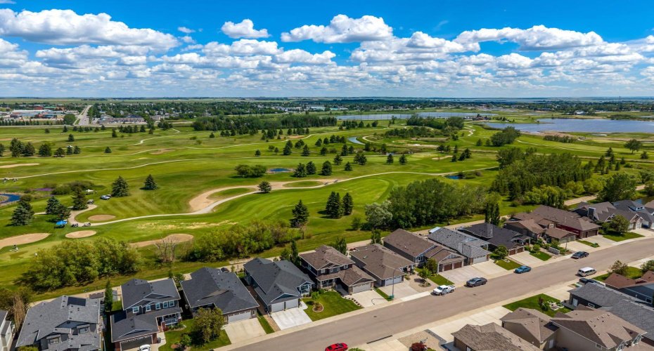 1213 Hillcrest Manor Estates, Strathmore, Alberta T1P 0B9, 5 Bedrooms Bedrooms, ,4 BathroomsBathrooms,Residential,For Sale,Hillcrest Manor,A2323498 1213 Hillcrest Manor Estates, Strathmore, Alberta T1P 0B9, 5 Bedrooms Bedrooms, ,4 BathroomsBathrooms,Residential,For Sale,Hillcrest Manor,A2323498