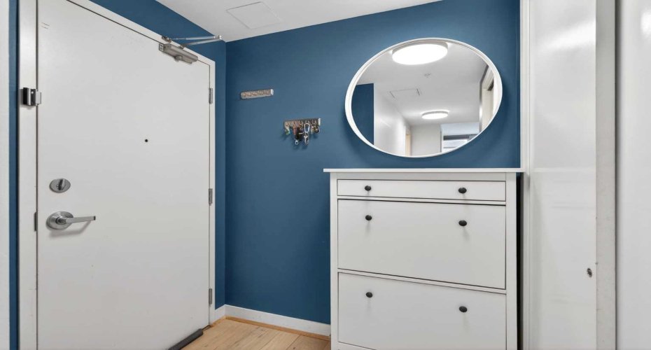 211 13 Avenue, Calgary, Alberta T2R 0V6, 2 Bedrooms Bedrooms, ,2 BathroomsBathrooms,Residential,For Sale,13,A2324806