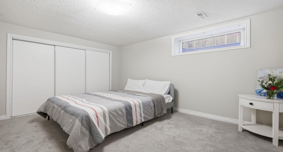 331 MILLVIEW Bay, Calgary, Alberta T2Y 3Y1, 4 Bedrooms Bedrooms, ,4 BathroomsBathrooms,Residential,For Sale,MILLVIEW,A2323816
