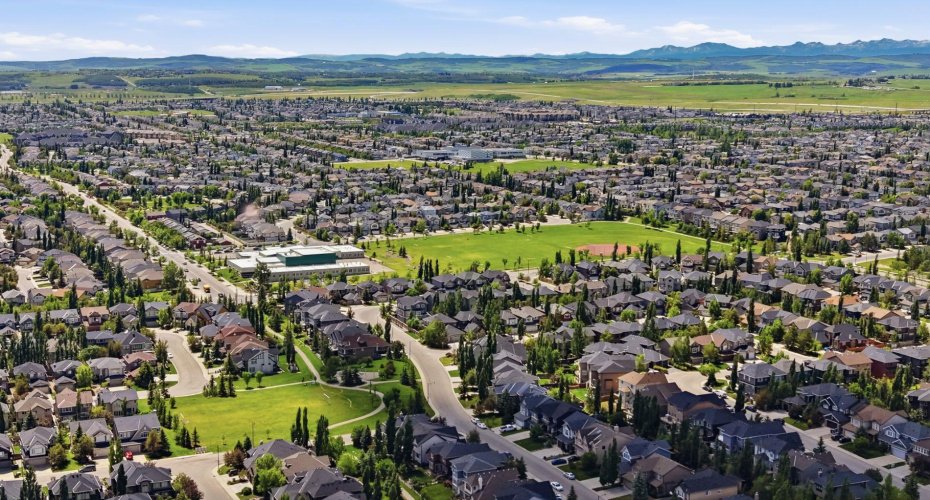 331 MILLVIEW Bay, Calgary, Alberta T2Y 3Y1, 4 Bedrooms Bedrooms, ,4 BathroomsBathrooms,Residential,For Sale,MILLVIEW,A2323816