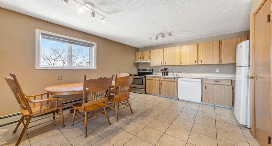 3007 57A Avenue, Lloydminster, Alberta T9V 1W5, 2 Bedrooms Bedrooms, ,1 BathroomBathrooms,Residential,For Sale,57A,A2324814