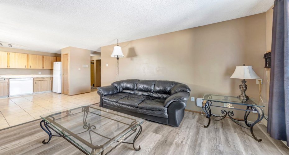 3007 57A Avenue, Lloydminster, Alberta T9V 1W5, 2 Bedrooms Bedrooms, ,1 BathroomBathrooms,Residential,For Sale,57A,A2324814