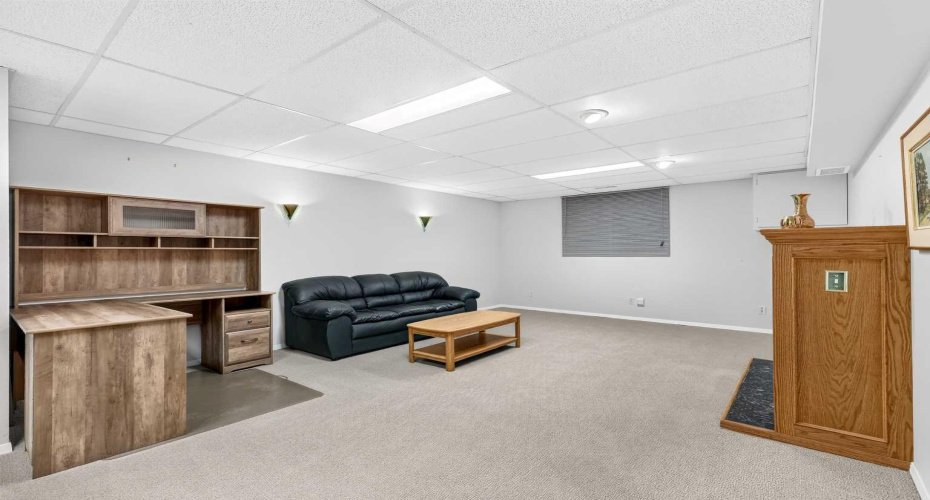 3227 Collingwood Drive, Calgary, Alberta T2L 0R7, 4 Bedrooms Bedrooms, ,2 BathroomsBathrooms,Residential,For Sale,Collingwood,A2323819