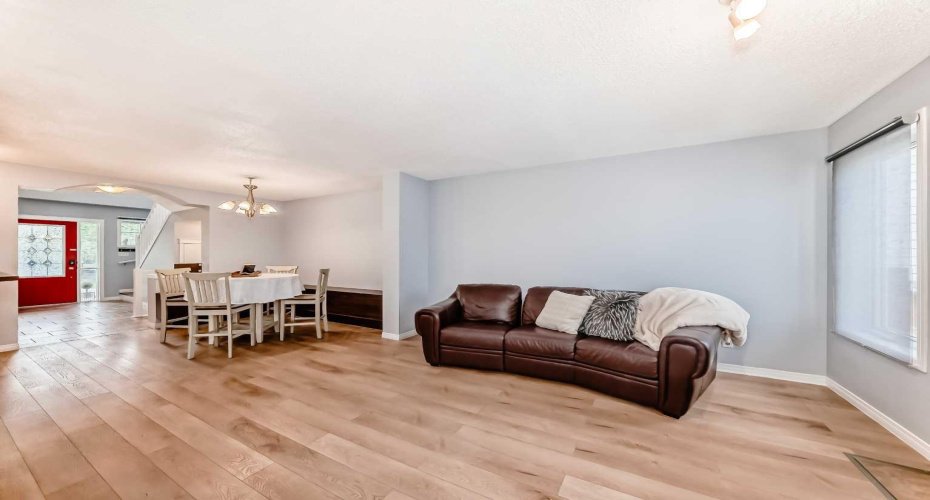 142 AUBURN BAY Heights, Calgary, Alberta T3M 0A7, 3 Bedrooms Bedrooms, ,4 BathroomsBathrooms,Residential,For Sale,AUBURN BAY,A2324823
