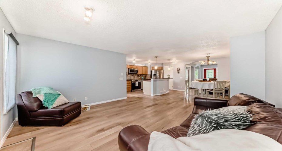 142 AUBURN BAY Heights, Calgary, Alberta T3M 0A7, 3 Bedrooms Bedrooms, ,4 BathroomsBathrooms,Residential,For Sale,AUBURN BAY,A2324823