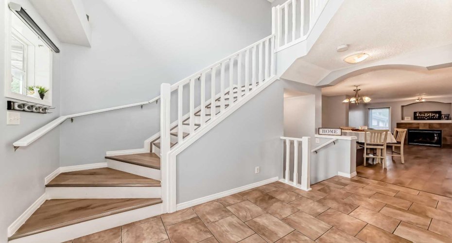 142 AUBURN BAY Heights, Calgary, Alberta T3M 0A7, 3 Bedrooms Bedrooms, ,4 BathroomsBathrooms,Residential,For Sale,AUBURN BAY,A2324823
