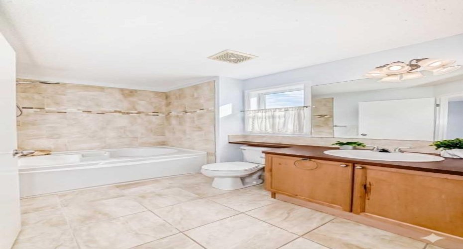 142 AUBURN BAY Heights, Calgary, Alberta T3M 0A7, 3 Bedrooms Bedrooms, ,4 BathroomsBathrooms,Residential,For Sale,AUBURN BAY,A2324823
